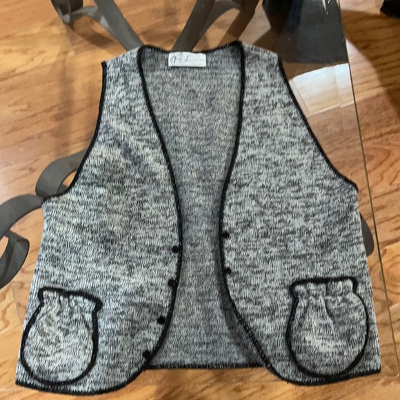 Classic Creations vest - Picture 1 of 1